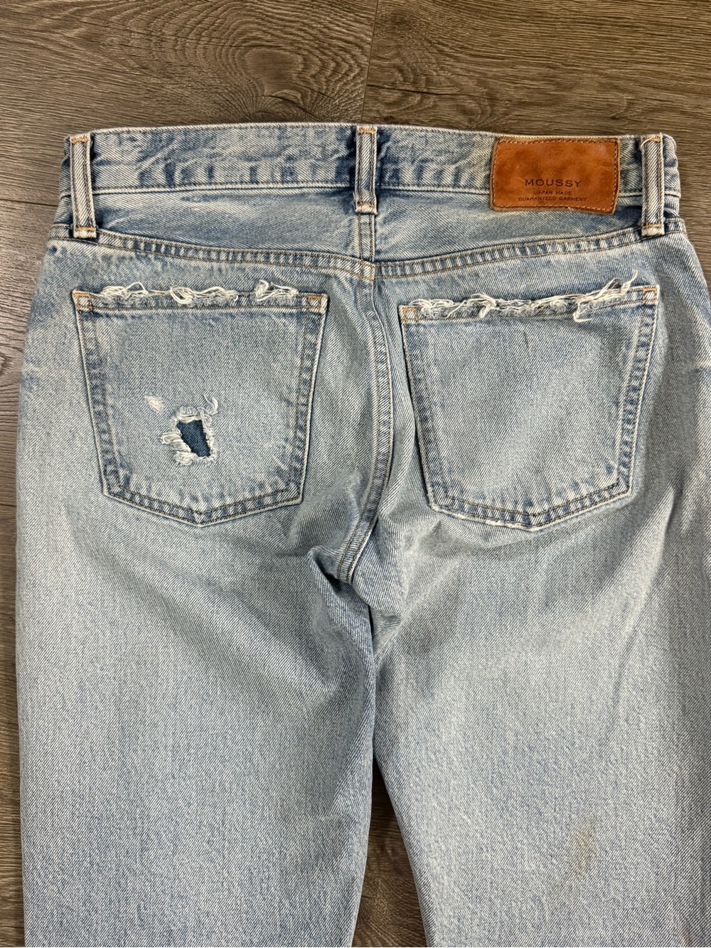 *EUC* Mousy Vintage Sanford Tapered Jeans in Light Blue - Picture 9 of 9